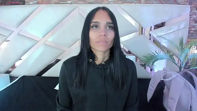 sophie pariss online show from February 2026 02:39:02 AM