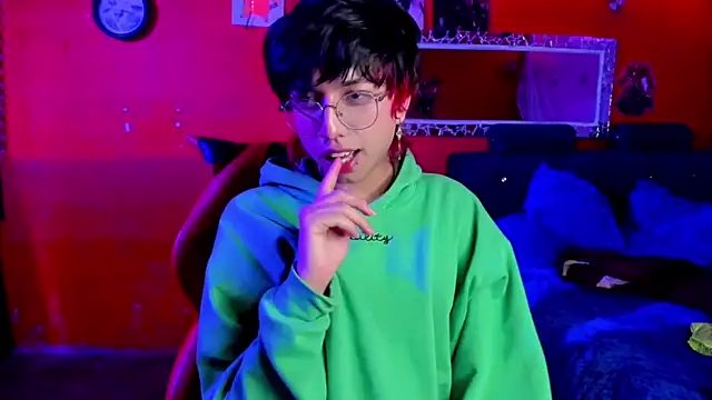 AnggelONfiree online show from March 2025 08:48:01 AM