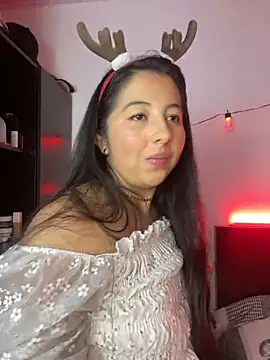 Snapshot of Isa_bel chatting on December 2024 04:32:01 AM Isa bel online show from December 2024 04:32:01 AM