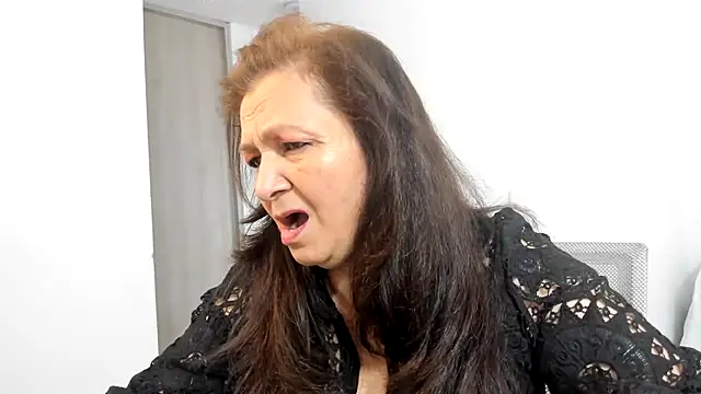 Snapshot of Bellaisa chatting on March 2026 04:54:01 PM Bellaisa online show from March 2026 04:54:01 PM