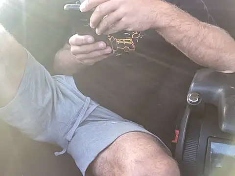 Snapshot of Zbochunec chatting on March 2025 04:07:02 PM Zbochunec online show from March 2025 04:07:02 PM