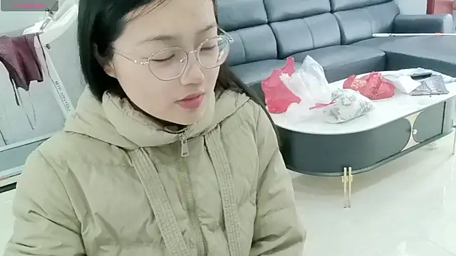 luoxuwen online show from February 2025 05:02:01 AM