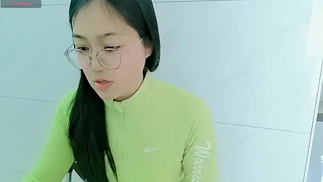 luoxuwen online show from February 2025 04:32:02 AM