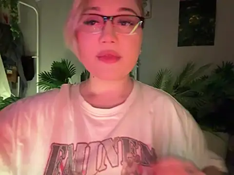 DaisyBooom online show from February 2026 07:39:01 PM