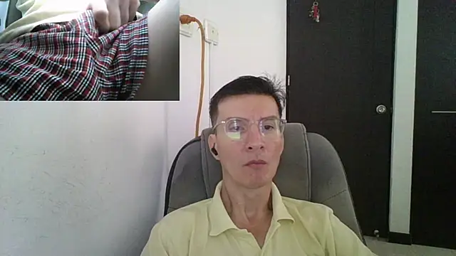 fieryloves online show from December 2024 01:18:02 PM