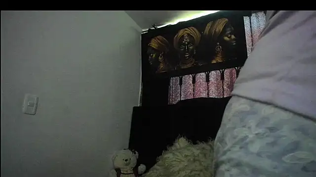 Evaaross 2345 online show from February 2026 01:25:01 PM