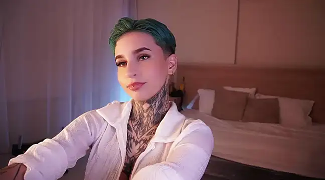 Snapshot of AliceShazaham_ chatting on December 2024 05:16:01 AM AliceShazaham  online show from December 2024 05:16:01 AM