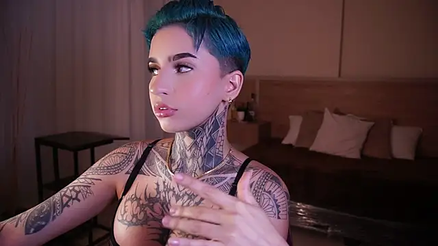 Snapshot of AliceShazaham_ chatting on January 2025 06:26:01 AM AliceShazaham  online show from January 2025 06:26:01 AM