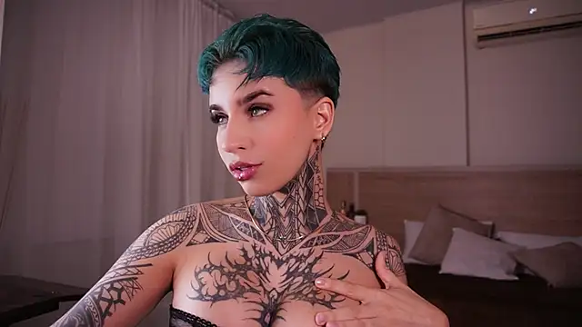 Snapshot of AliceShazaham_ chatting on February 2025 09:08:02 AM AliceShazaham  online show from February 2025 09:08:02 AM