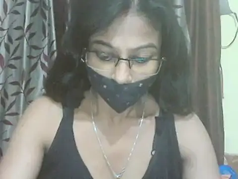 Snapshot of JENIFER_PUNE chatting on February 2025 06:05:02 PM JENIFER PUNE online show from February 2025 06:05:02 PM
