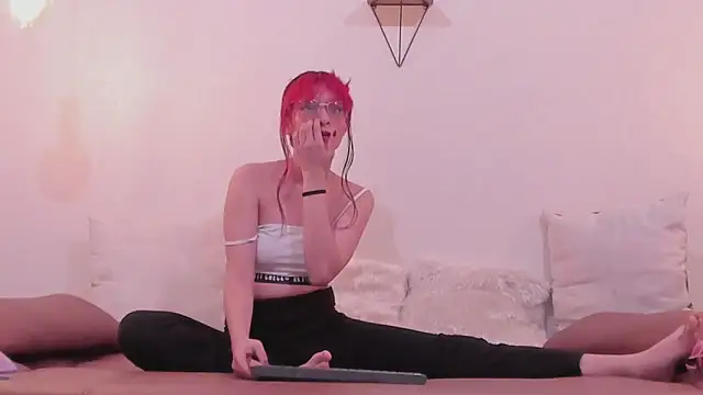 RedMeloddy online show from March 2025 07:26:02 PM