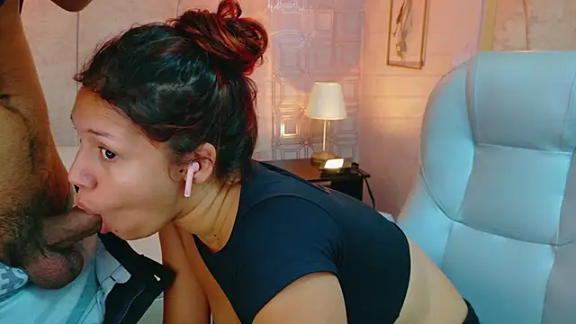 Annyeli online show from November 2025 02:41:01 PM