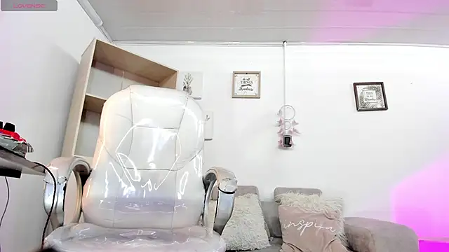 Snapshot of Alexx_Scoot chatting on March 2025 10:53:01 PM Alexx Scoot online show from March 2025 10:53:01 PM