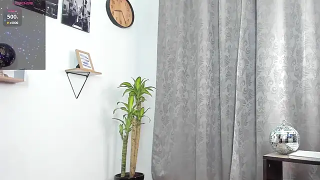 SophieBaker   online show from November 2025 01:27:02 AM