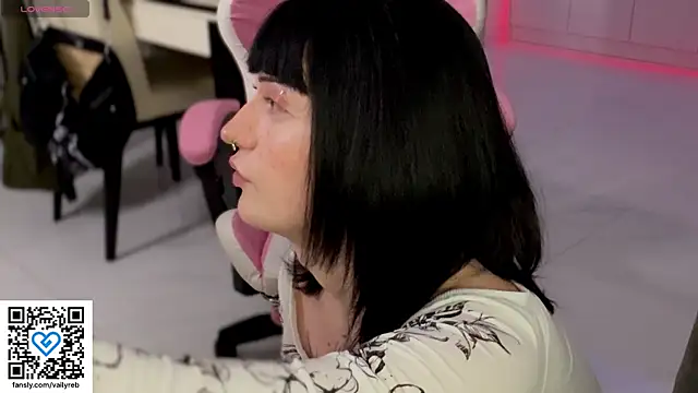 Vailyreb  online show from November 2025 04:29:02 PM