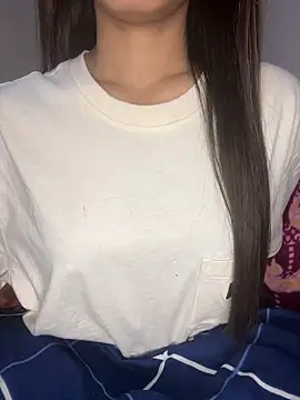 Snapshot of _riyaahahaha_ chatting on January 2025 07:05:01 PM riyaahahaha online show from January 2025 07:05:01 PM