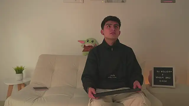 tommy and sophie online show from January 2025 04:36:01 AM