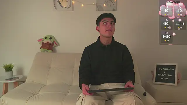 tommy and sophie online show from February 2025 04:34:01 AM