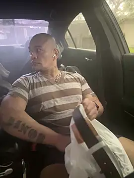 Snapshot of EatMyCake831 chatting on December 2024 07:32:02 PM EatMyCake831 online show from December 2024 07:32:02 PM