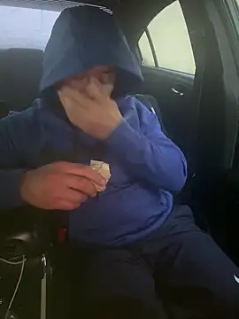 Snapshot of EatMyCake831 chatting on December 2024 08:21:02 PM EatMyCake831 online show from December 2024 08:21:02 PM