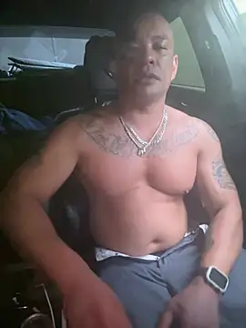 Snapshot of EatMyCake831 chatting on January 2025 03:35:02 PM EatMyCake831 online show from January 2025 03:35:02 PM