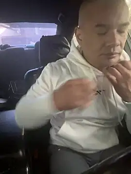 Snapshot of EatMyCake831 chatting on January 2025 05:49:01 PM EatMyCake831 online show from January 2025 05:49:01 PM