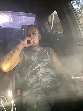 Snapshot of EatMyCake831 chatting on January 2025 10:27:01 PM EatMyCake831 online show from January 2025 10:27:01 PM