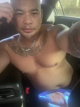 Snapshot of EatMyCake831 chatting on March 2025 09:23:02 PM EatMyCake831 online show from March 2025 09:23:02 PM