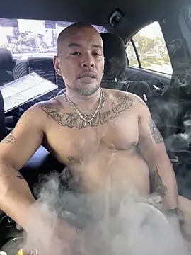 Snapshot of EatMyCake831 chatting on March 2025 08:00:02 PM EatMyCake831 online show from March 2025 08:00:02 PM