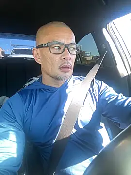 Snapshot of EatMyCake831 chatting on October 2025 06:32:01 PM EatMyCake831 online show from October 2025 06:32:01 PM