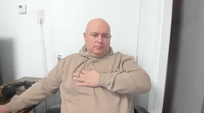 BigromeoXX online show from February 2025 07:02:01 PM