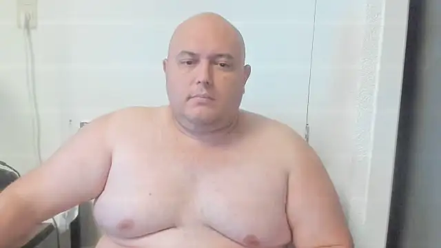 BigromeoXX online show from November 2025 04:40:01 PM