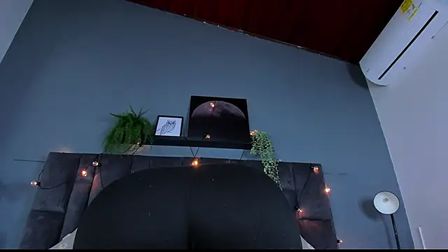 DulceAurora   online show from February 2026 01:35:02 AM