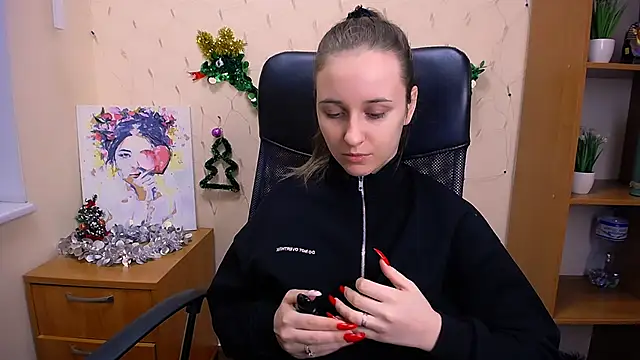  Nicole new online show from December 2024 12:35:01 PM