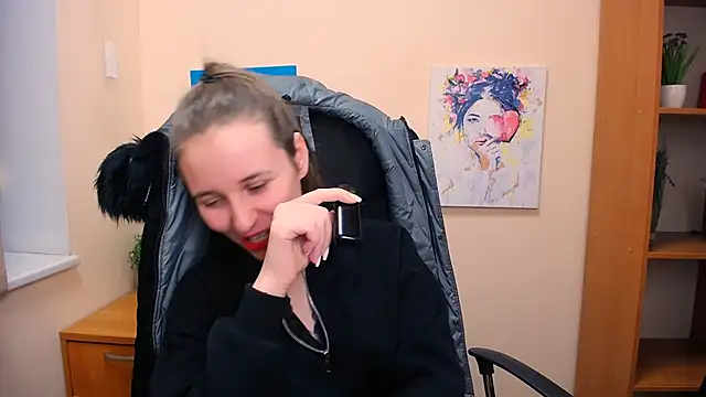  Nicole new online show from February 2025 03:42:02 PM