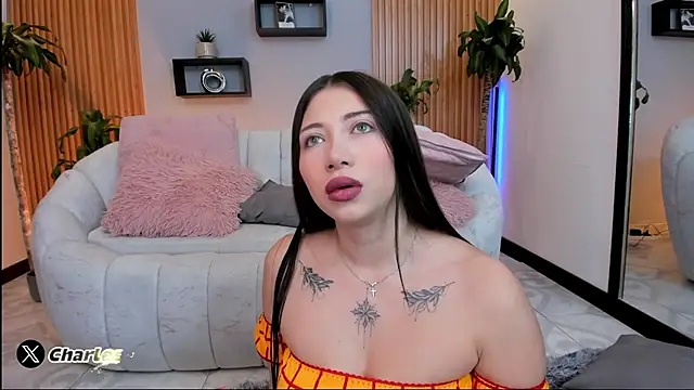 Aixaa charles online show from October 2025 12:04:02 PM