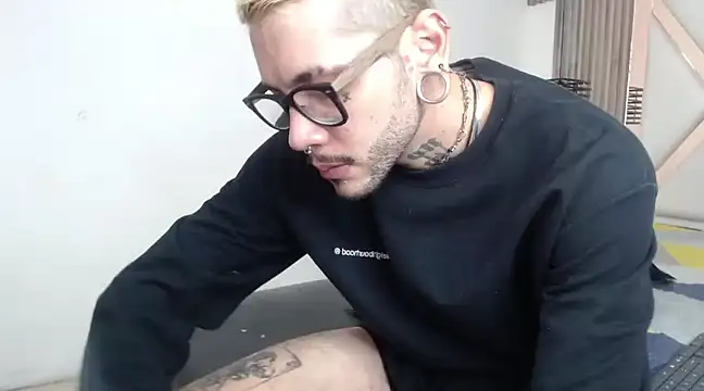 MurdockH online show from March 2025 04:37:02 AM