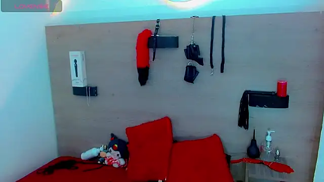 Isalombardi online show from April 2026 02:35:01 PM