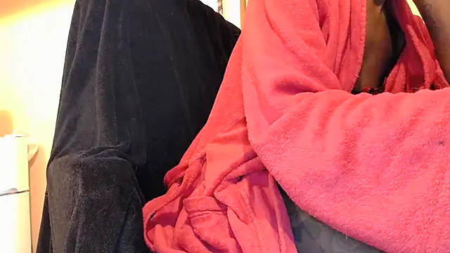 misswetlipss online show from December 2025 01:51:01 PM