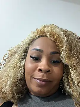 Snapshot of NatashaBenetti chatting on May 2026 12:08:01 AM NatashaBenetti online show from May 2026 12:08:01 AM