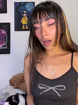 Snapshot of MiaGoth_ chatting on May 2026 10:33:02 PM MiaGoth online show from May 2026 10:33:02 PM