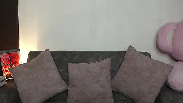 stephaniedj1 online show from October 2025 08:18:01 PM