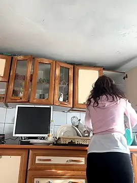 EmaSkyes online show from November 2025 08:38:02 AM