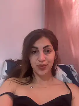 EmaSkyes online show from November 2025 06:41:02 AM