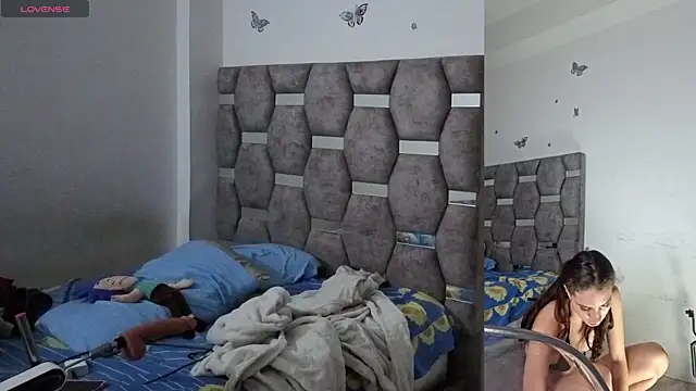 aurelialux online show from February 2026 08:45:02 PM