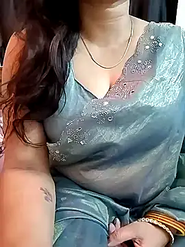 Snapshot of kaamuk_shweta chatting on April 2026 07:22:02 PM kaamuk shweta online show from April 2026 07:22:02 PM