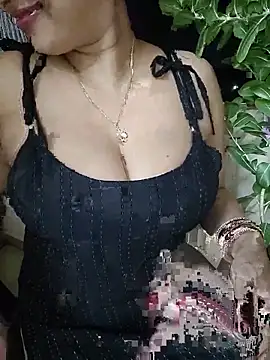 Snapshot of kaamuk_shweta chatting on May 2026 06:27:02 PM kaamuk shweta online show from May 2026 06:27:02 PM