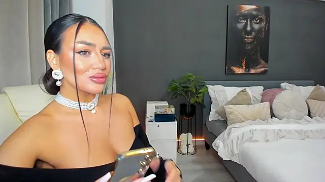 Sonia  Rey online show from March 2026 07:09:01 PM