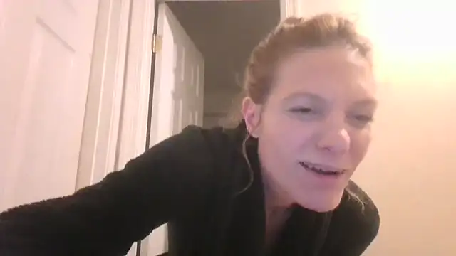 Snapshot of AddieAssets chatting on September 2025 05:09:02 AM AddieAssets online show from September 2025 05:09:02 AM