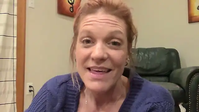 Snapshot of AddieAssets chatting on November 2025 08:47:01 AM AddieAssets online show from November 2025 08:47:01 AM